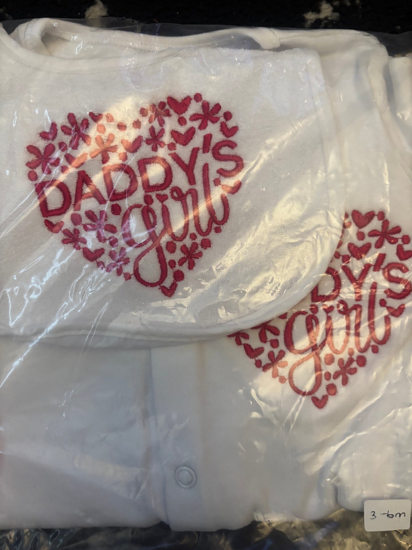 Daddy’s girls babygrow & bib set 3-6m