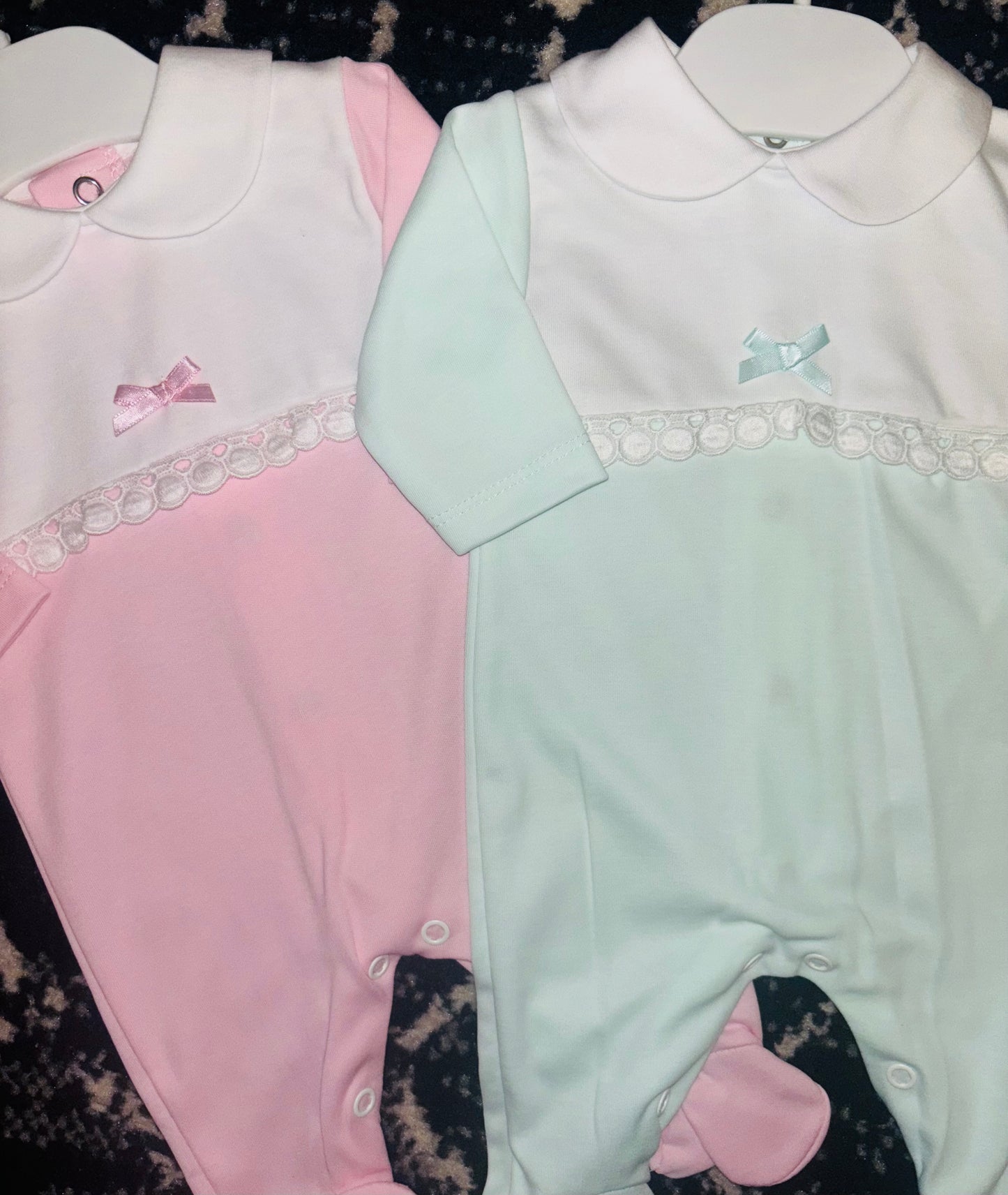 Bow Edges Babygrow