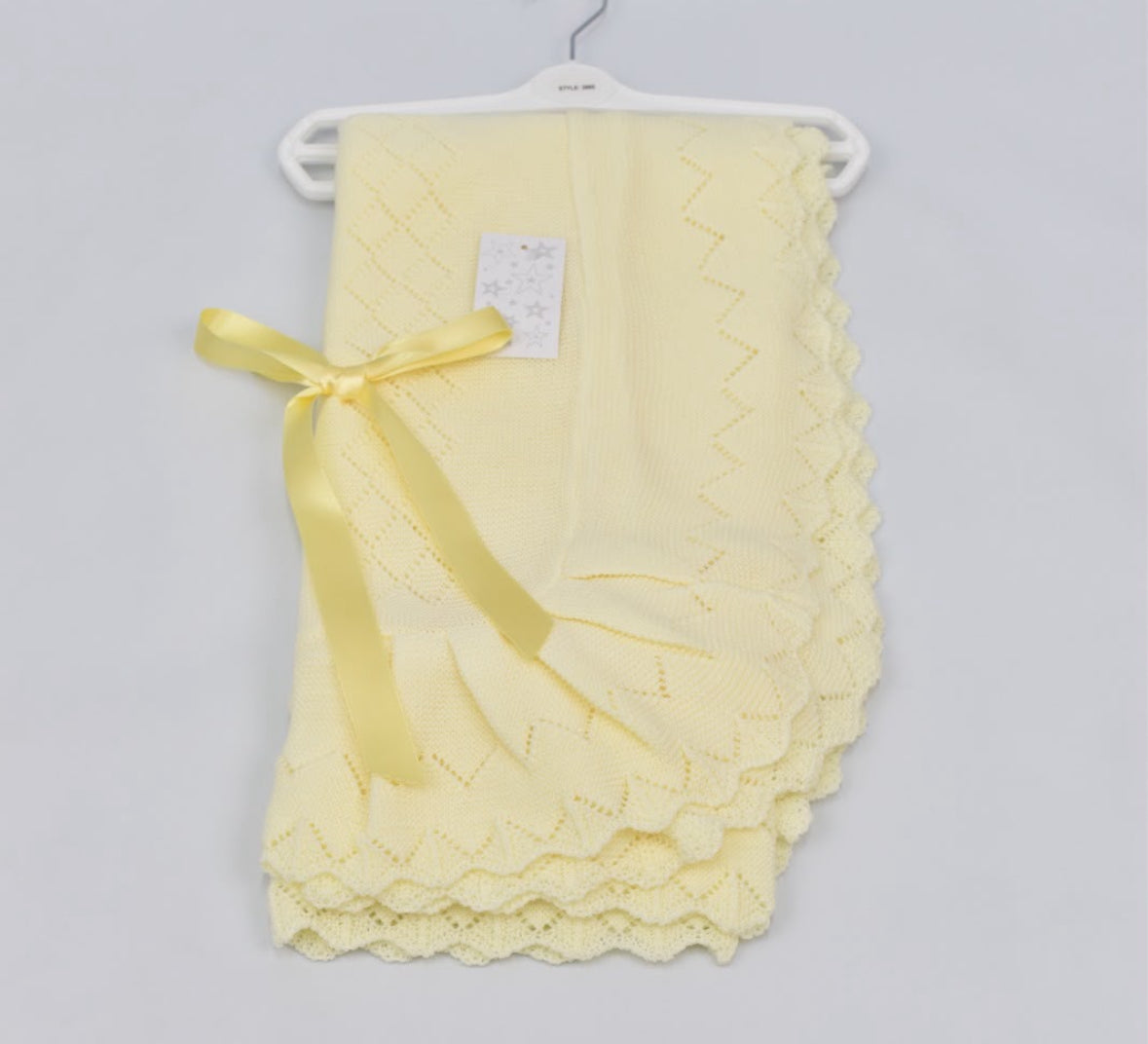 Scalloped Edges Shawls
