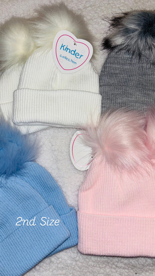 Single Pom Kinder Hats - 2nd size (approx 3-6m)